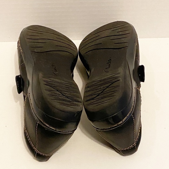 Black Clarks Flats Size 9 and another pair a nine and a half - Picture 9 of 15